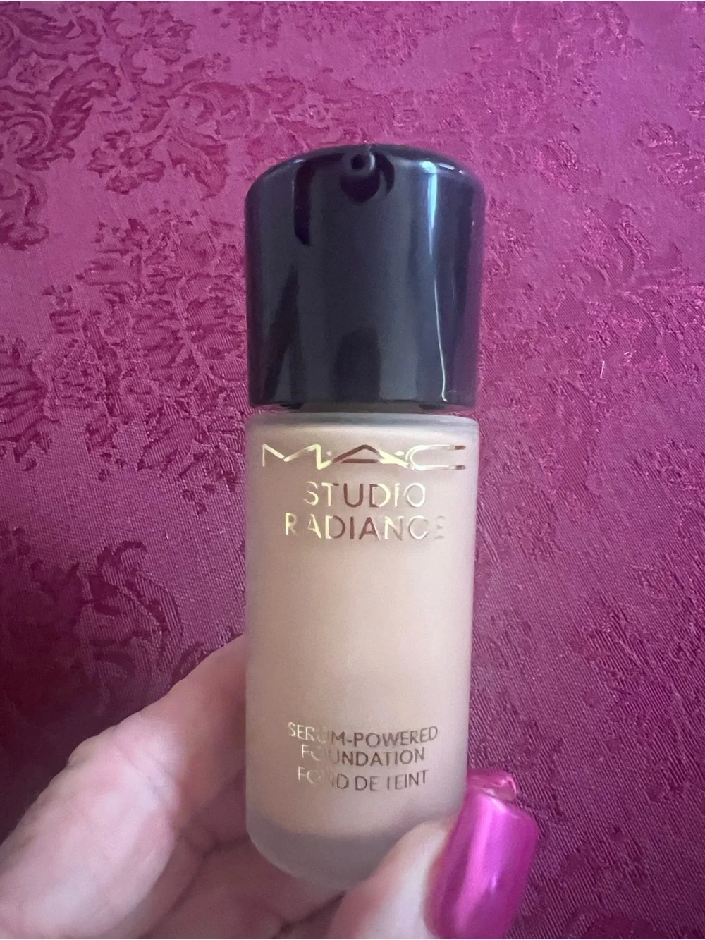 MAC Cosmetics Studio Radiance Serum-Powered Foundation — Black & Gold Packaging
